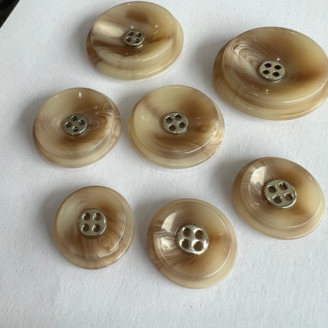 products/image_ed28a70a-ad07-4a43-bd1a-f28a2ae36c72.heic