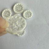 White Flower / Opaque Centre / 4 Hole