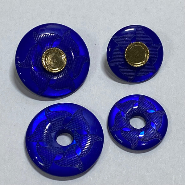 Coloured and etched button / Gold plastic snap shank